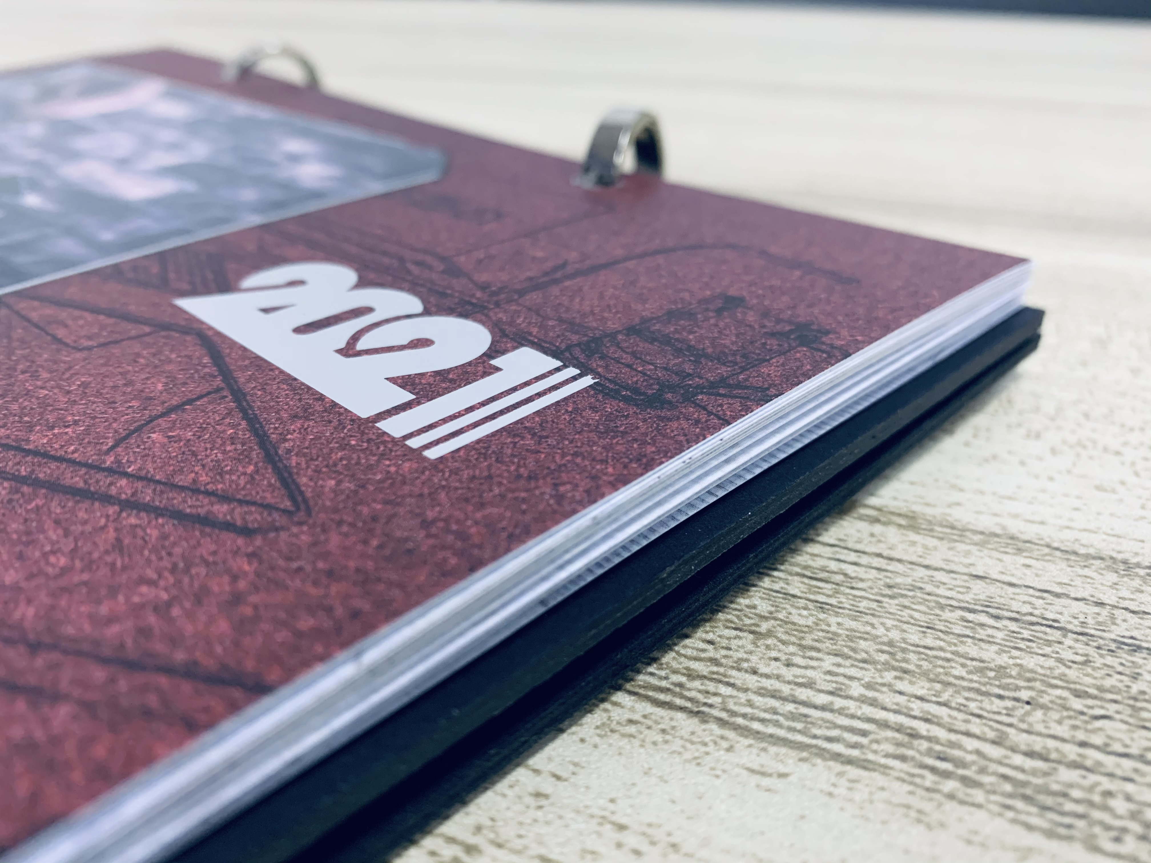 上海畫冊印刷避坑指南:2025景聯(lián)印刷成本控制與工藝優(yōu)化策略(圖1) 臺歷印刷.jpg