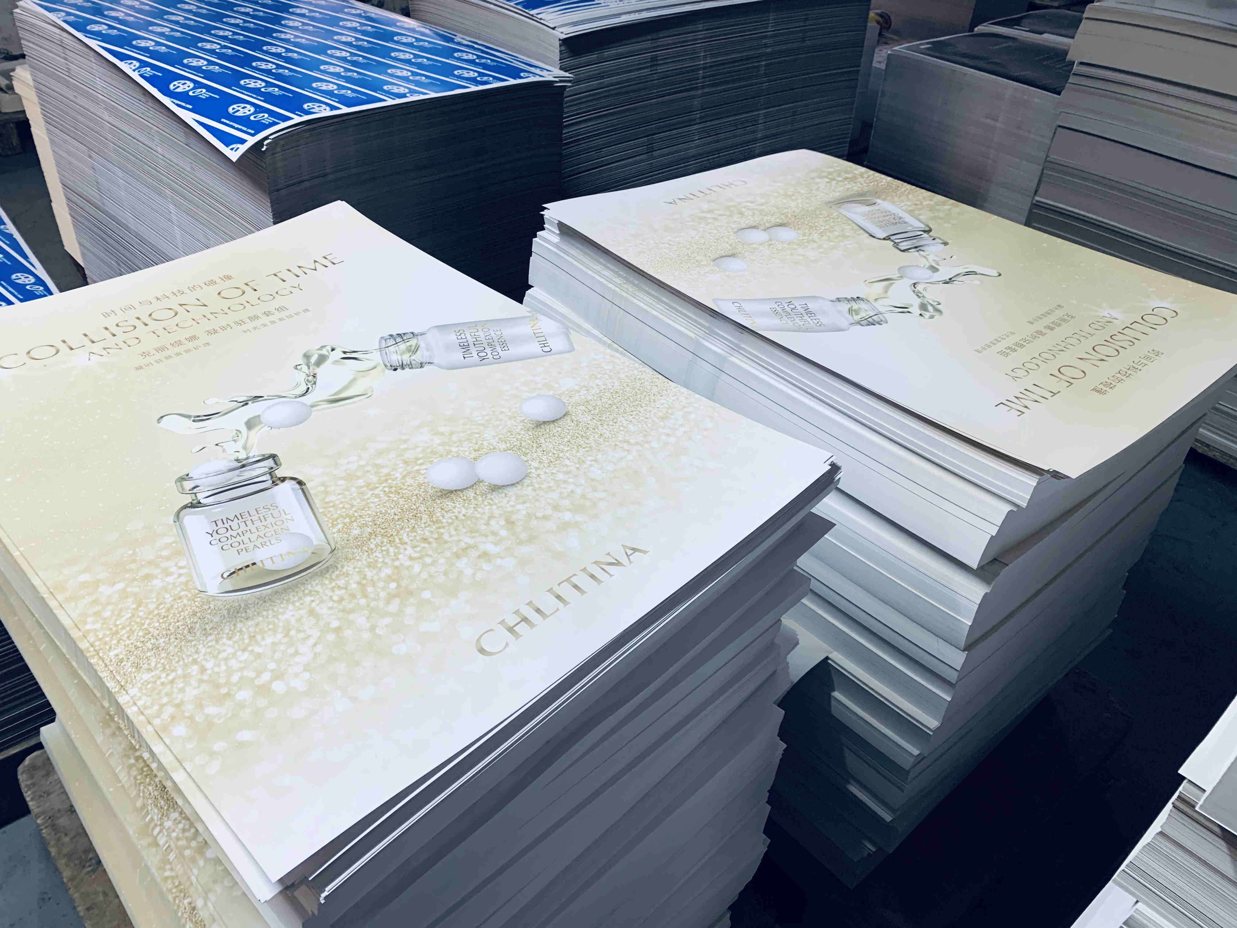 上海印刷廠選型指南:2025年企業(yè)采購決策的底層邏輯(圖2) 海報(bào)定制.jpg